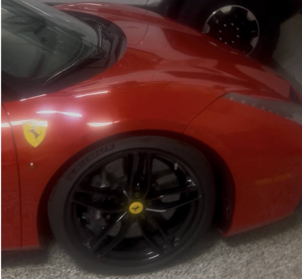 Used 2018 Ferrari 488 GTB RWD image 8