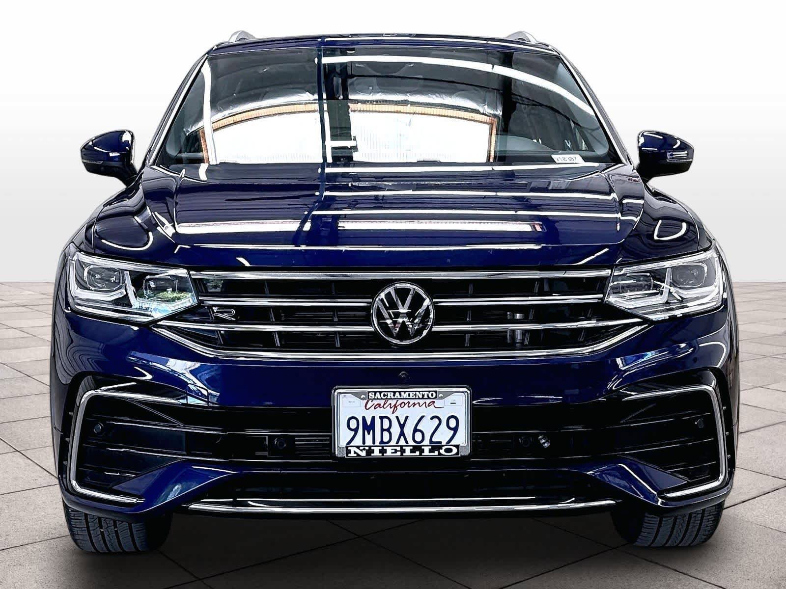 Used 2022 Volkswagen Tiguan SEL Premium R-Line AWD/4WD image 2