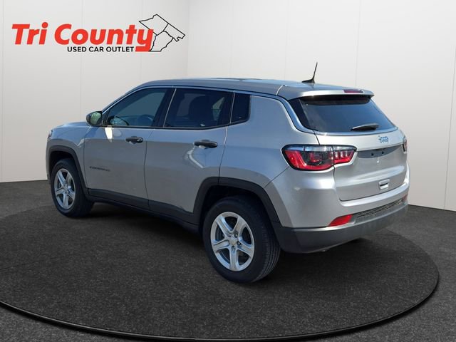 Used 2023 Jeep Compass Sport image 6