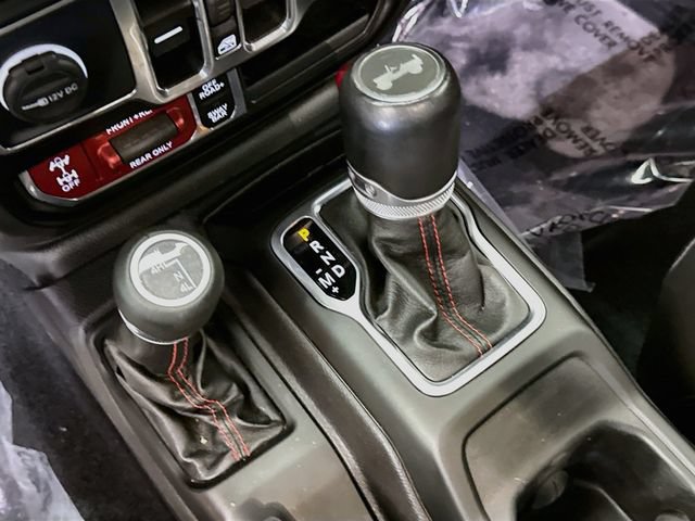 Used 2022 Jeep Wrangler Unlimited Rubicon AWD/4WD image 17