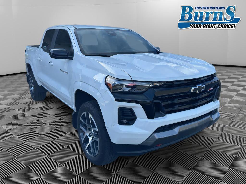 Used 2024 Chevrolet Colorado Z71 w/ Z71 Convenience Package 2