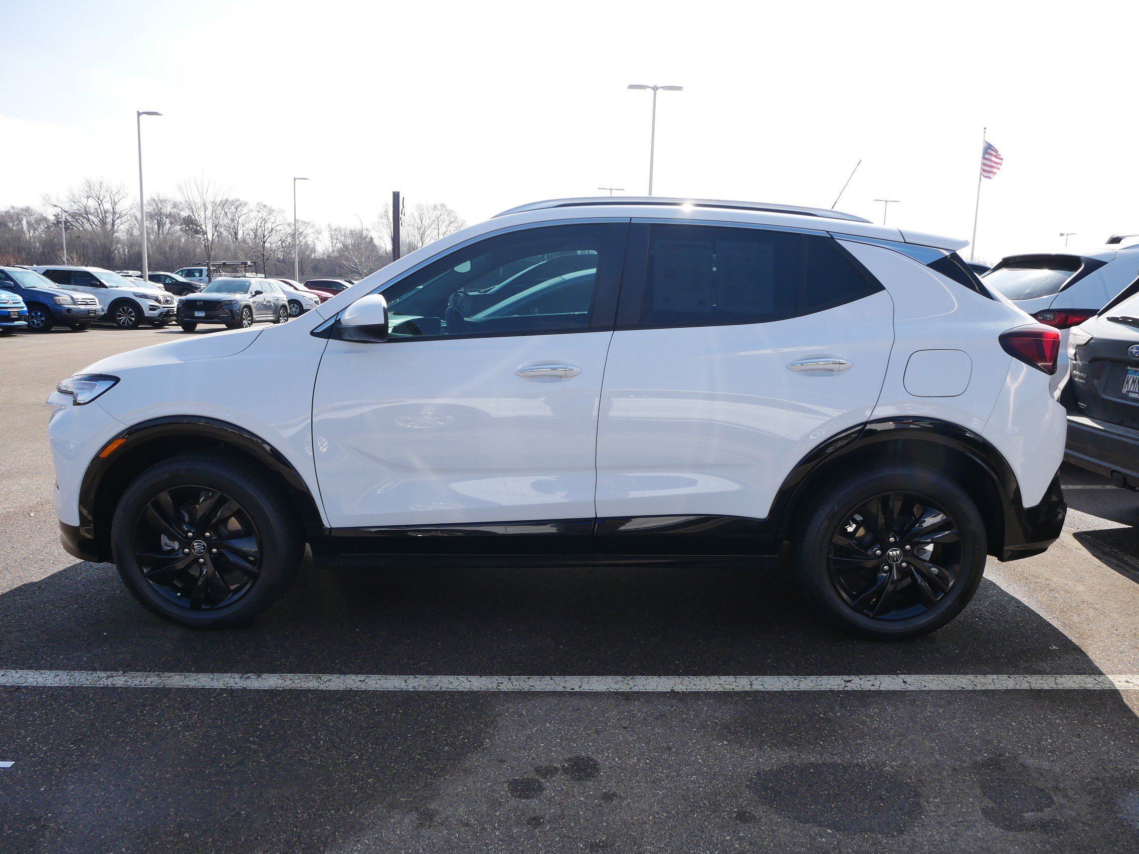 Used 2024 Buick Encore GX Sport Touring image 3