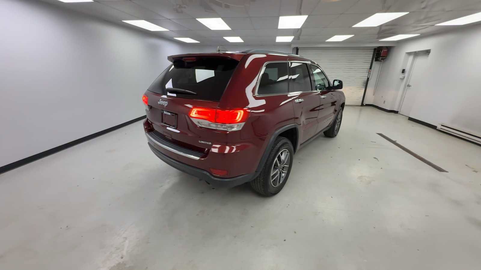 Used 2019 Jeep Grand Cherokee Limited AWD/4WD image 8