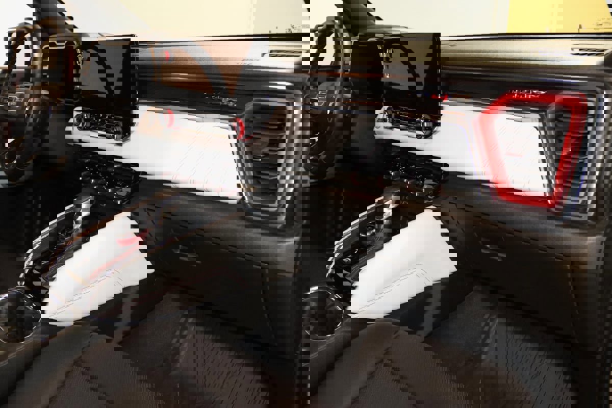 Used 2023 GMC Canyon AT4X image 70