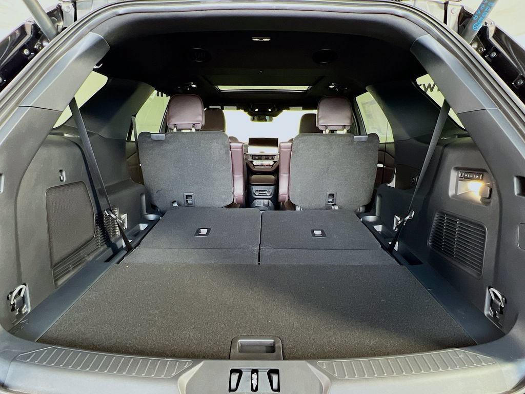 New 2026 Ford Explorer Platinum w/ LUX Leather Package AWD/4WD image 15