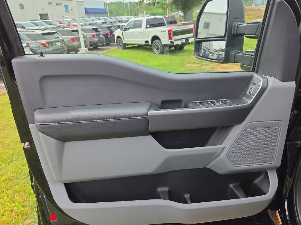 New 2026 Ford F350 XLT AWD/4WD image 23