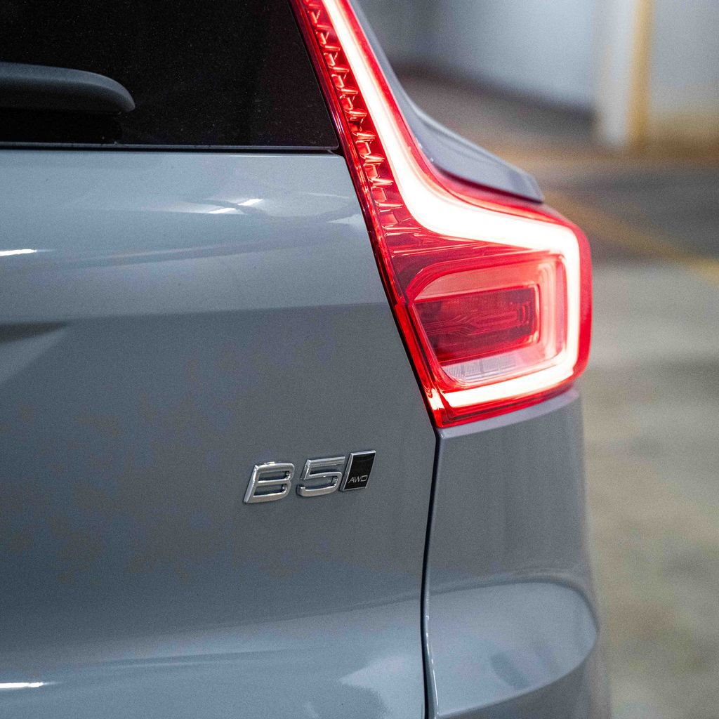 New 2026 Volvo XC40 B5 Core AWD/4WD image 6