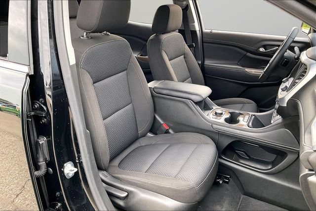 Certified 2023 GMC Acadia SLE w/ Driver Convenience Package FWD image 7