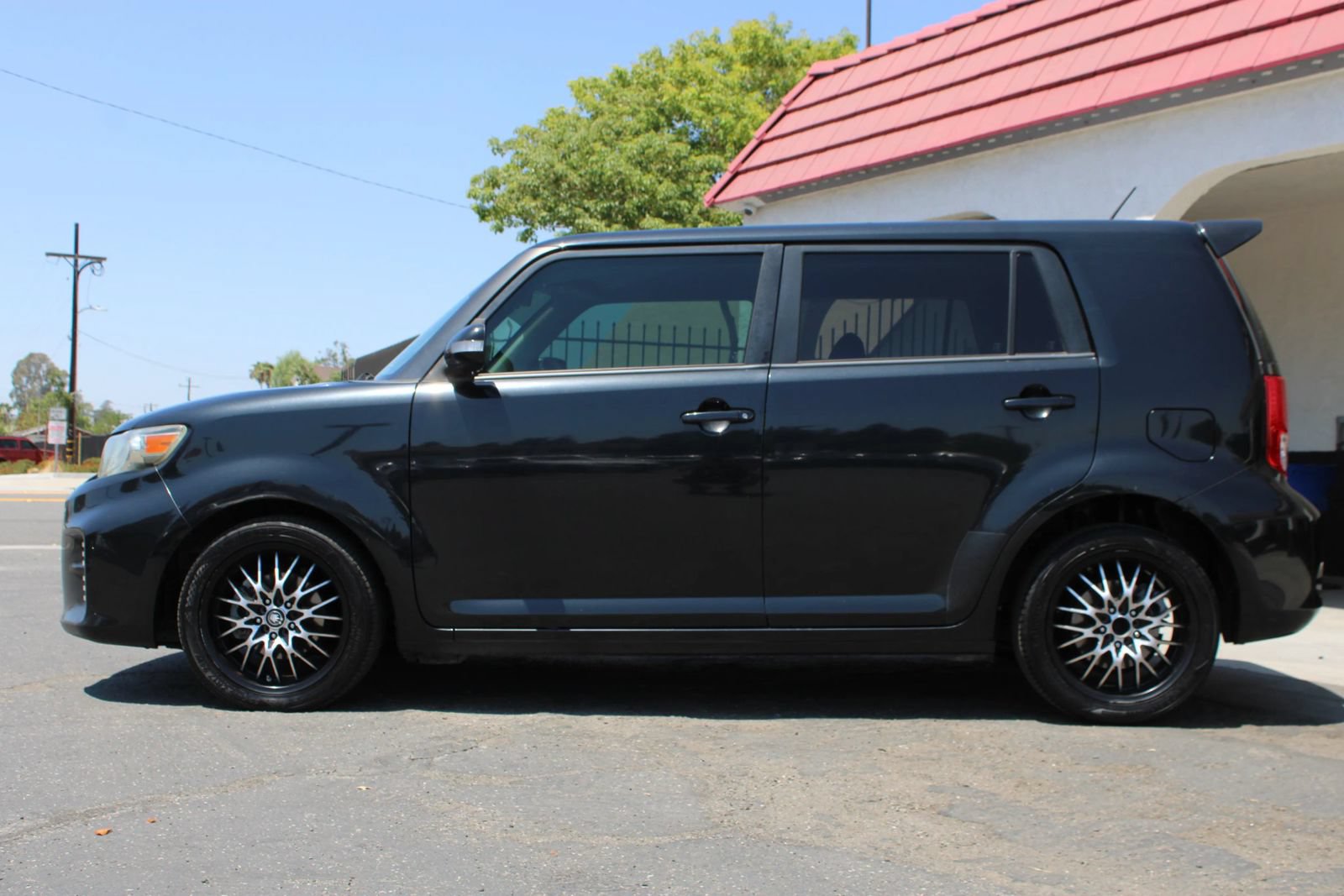 Used 2014 Scion xB FWD image 38