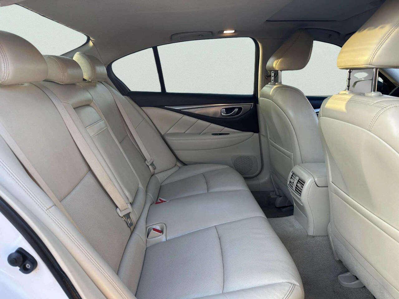 Used 2015 INFINITI Q50 Premium w/ Navigation Package image 15