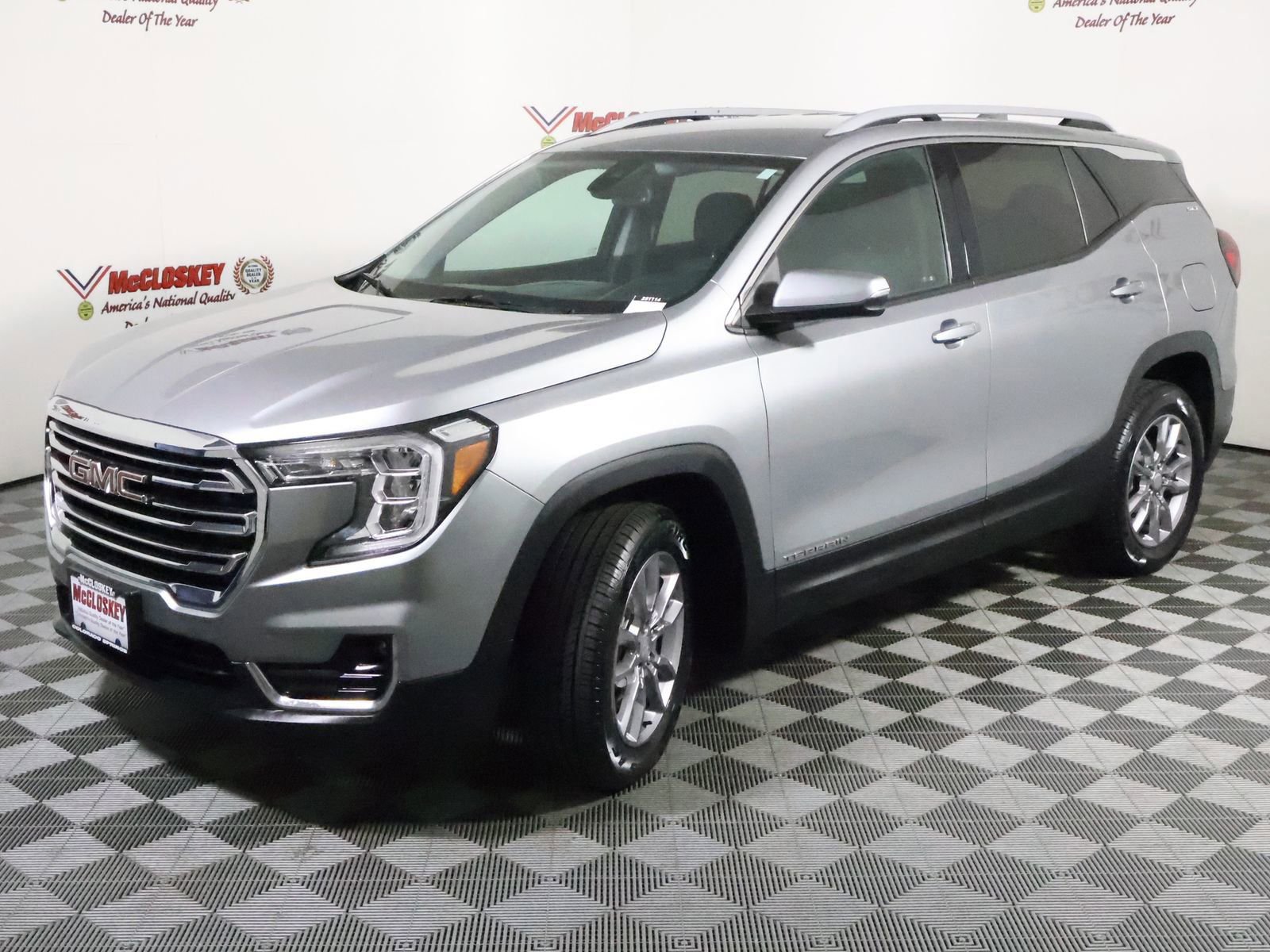 Used 2024 GMC Terrain SLT image 19