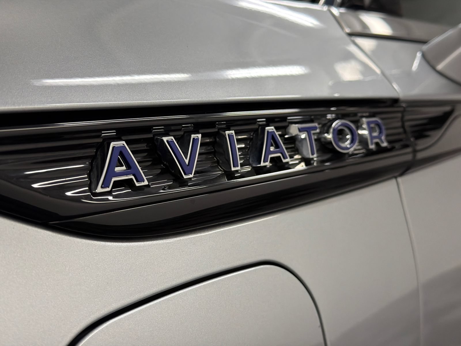 Certified 2023 Lincoln Aviator Grand Touring w/ Equipment Group 301A AWD/4WD image 15