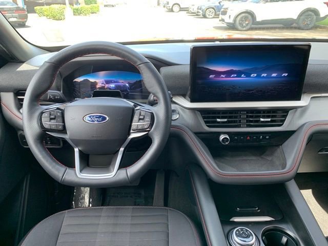 Certified 2025 Ford Explorer ST-Line AWD/4WD image 18