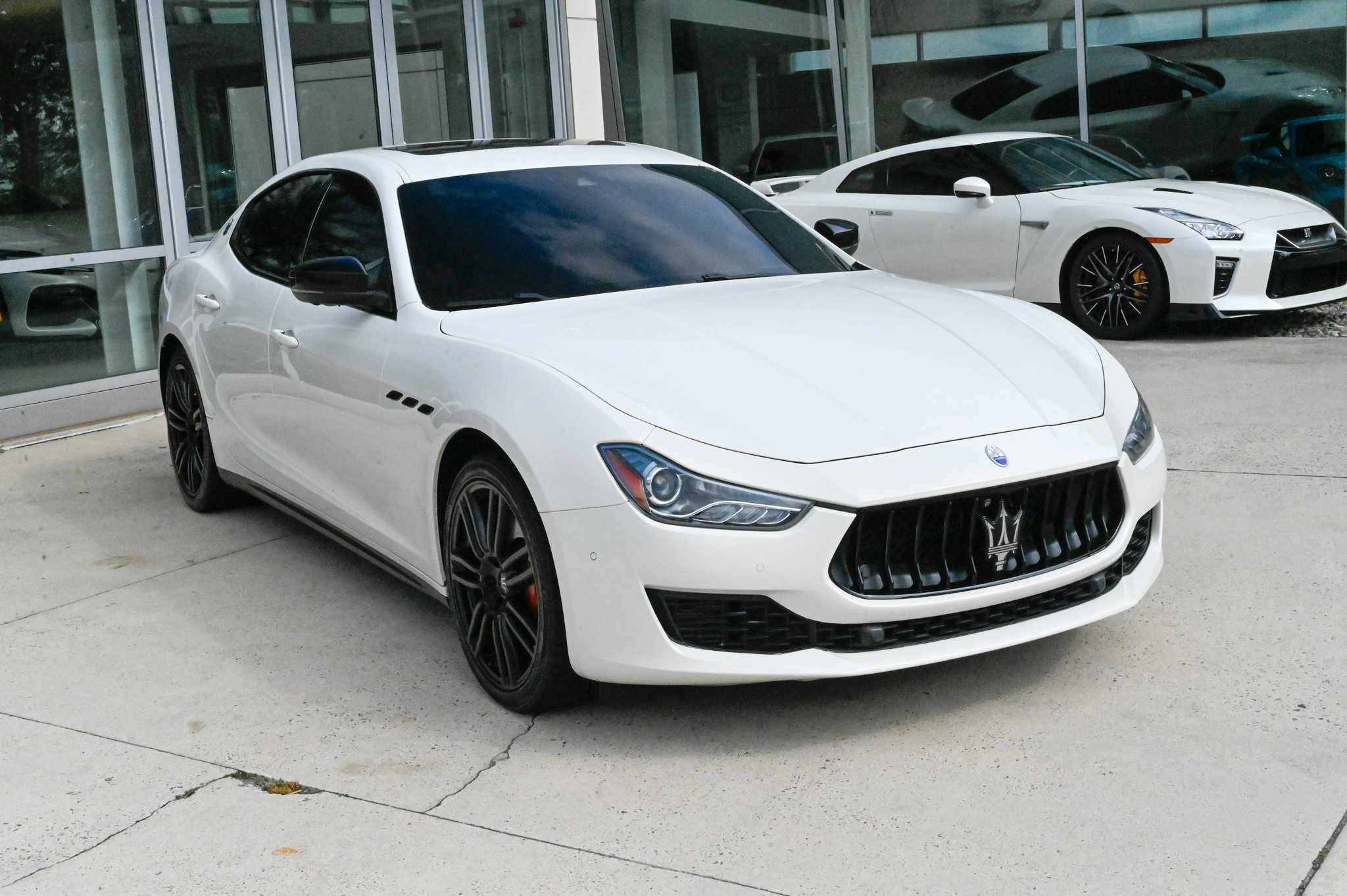 Used 2020 Maserati Ghibli RWD image 3