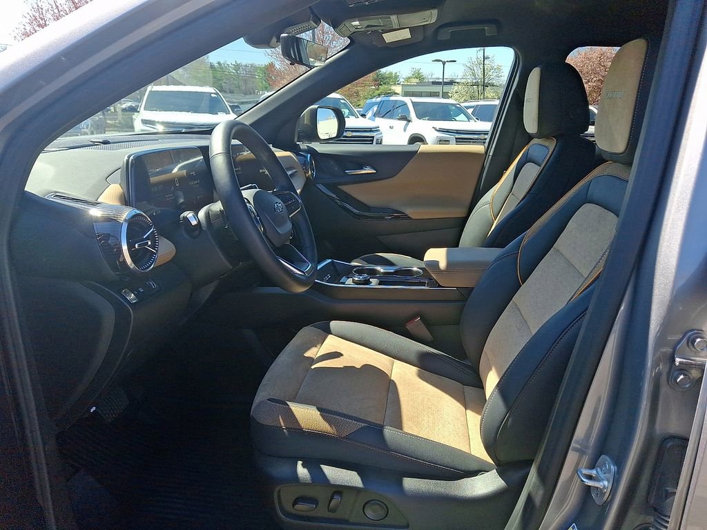 Used 2026 Chevrolet Equinox ACTIV w/ Safety and Technology Package image 13