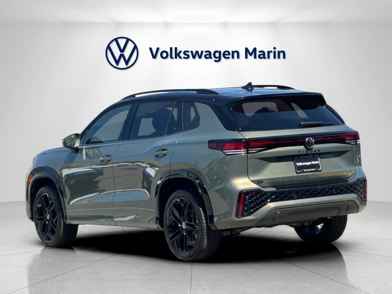 New 2026 Volkswagen Tiguan SE R-Line image 3