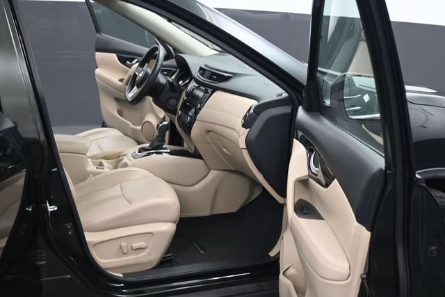 Used 2019 Nissan Rogue SL w/ Premium Package AWD/4WD image 45