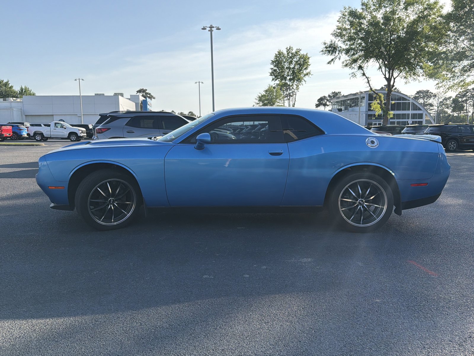 Used 2019 Dodge Challenger SXT RWD image 9