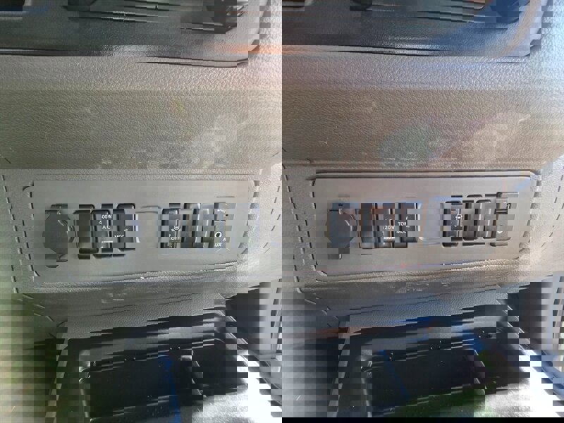 Used 2018 Nissan NV 3500 SL w/ Navigation Package image 14