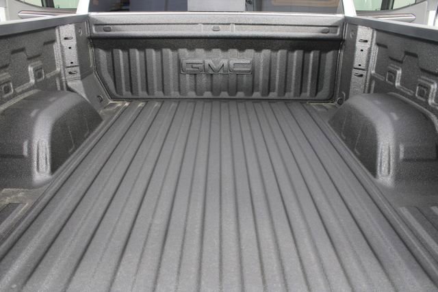 New 2026 GMC Sierra 1500 SLT image 21