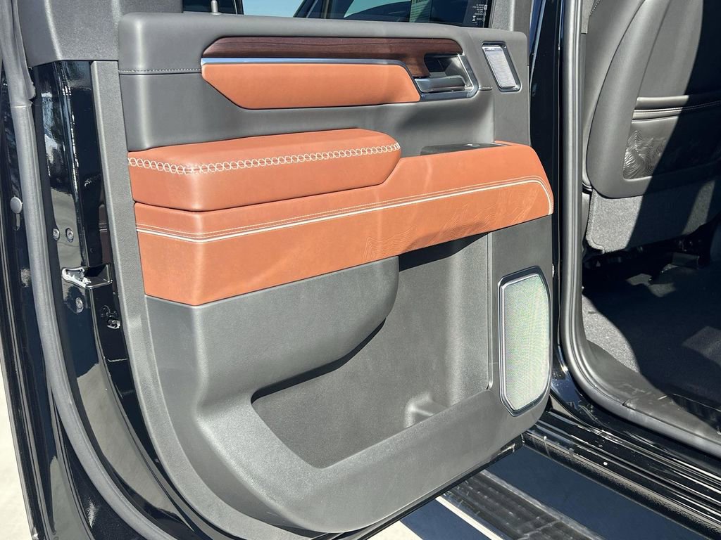 New 2026 GMC Sierra 3500 Denali Ultimate image 26