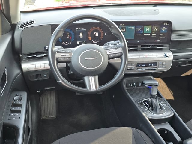 Used 2025 Hyundai Kona SEL FWD image 11