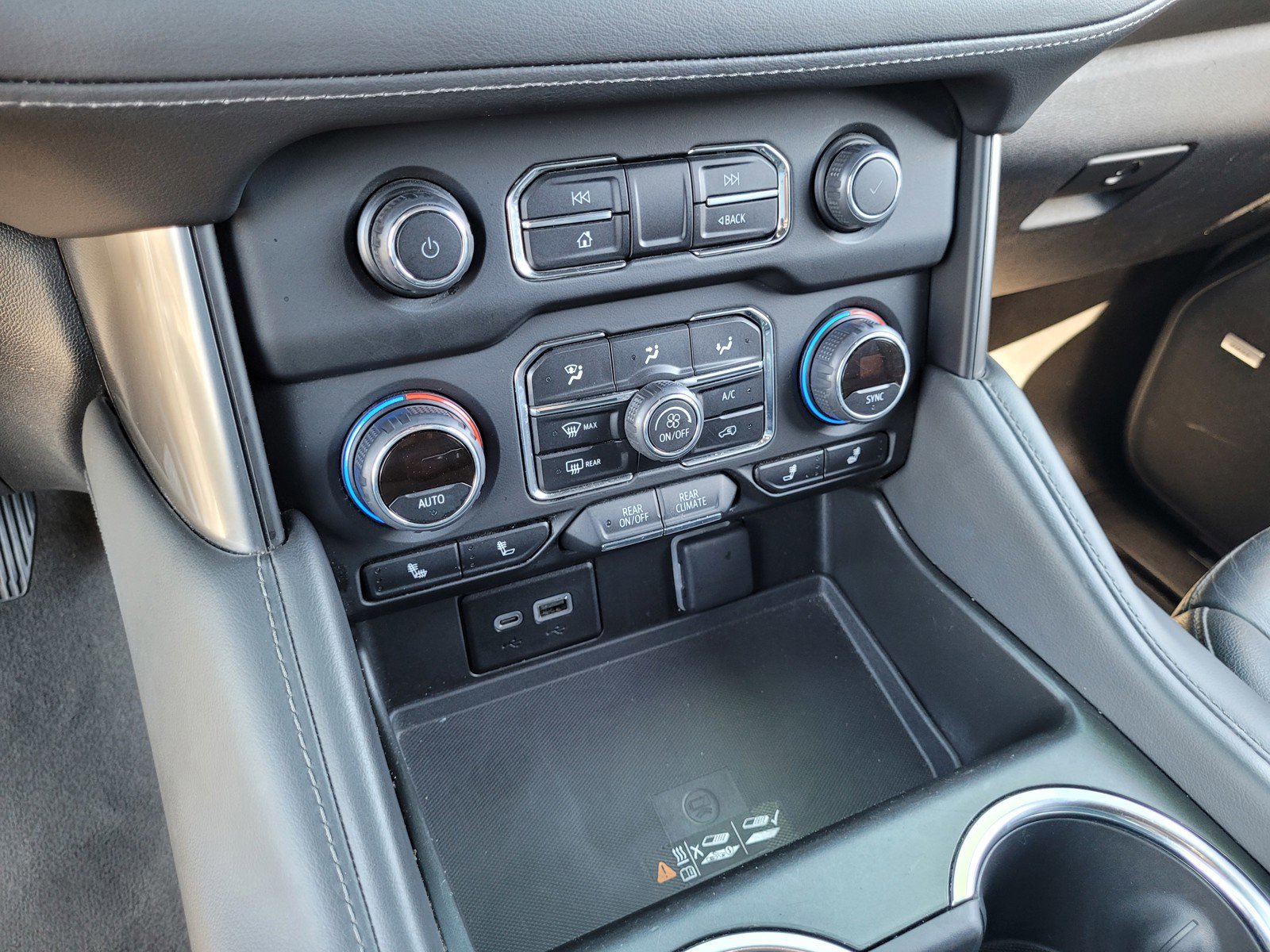 Used 2024 Chevrolet Tahoe LT RWD image 19