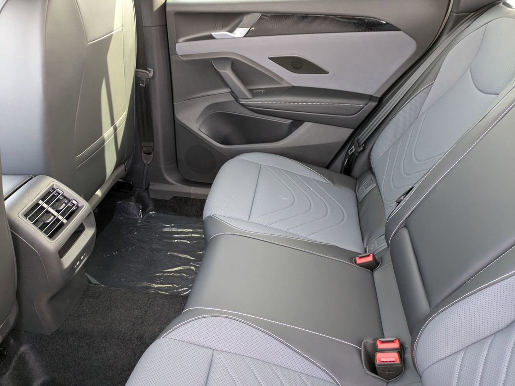 New 2026 Volkswagen Tiguan SE R-Line image 29