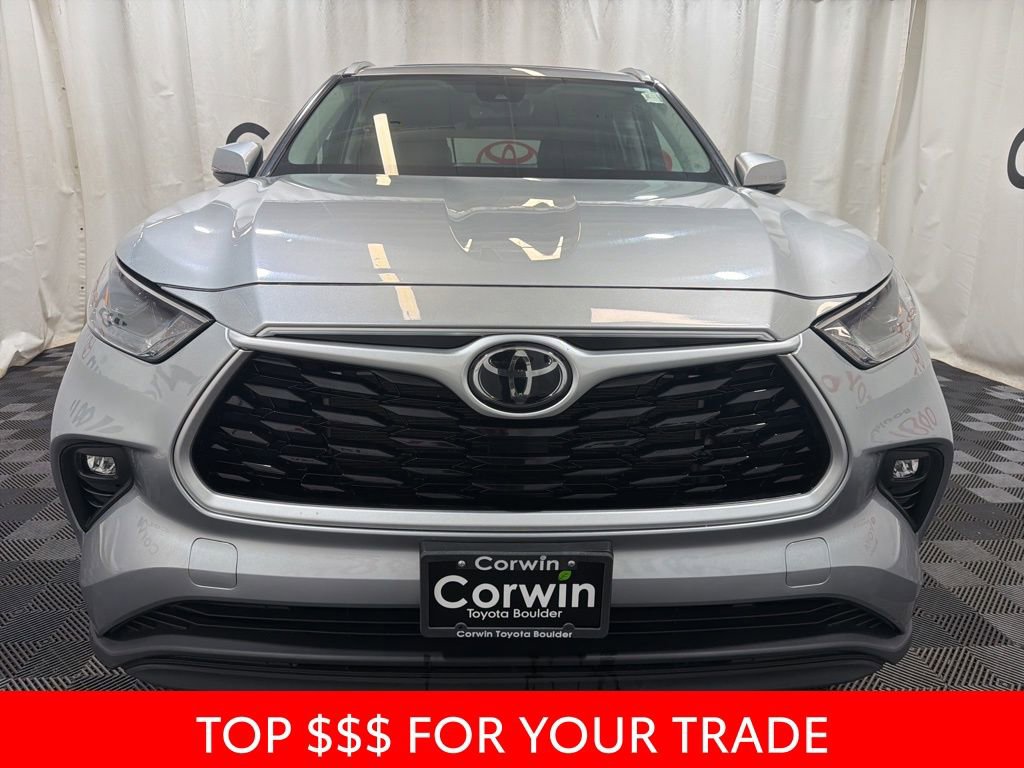 Used 2023 Toyota Highlander XLE video 2