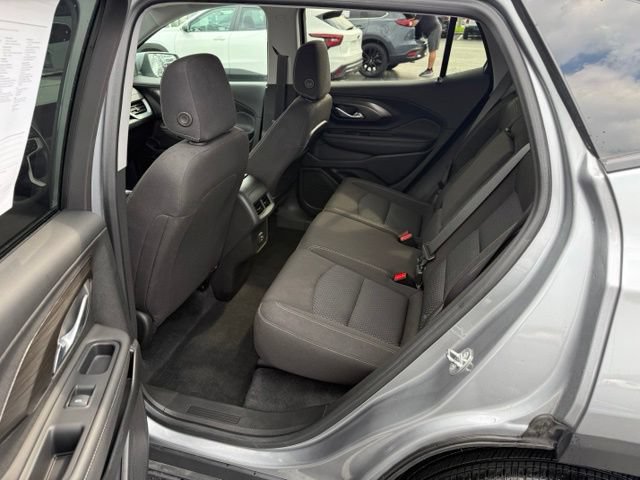 Used 2023 GMC Terrain SLE w/ Driver Convenience Package FWD image 8