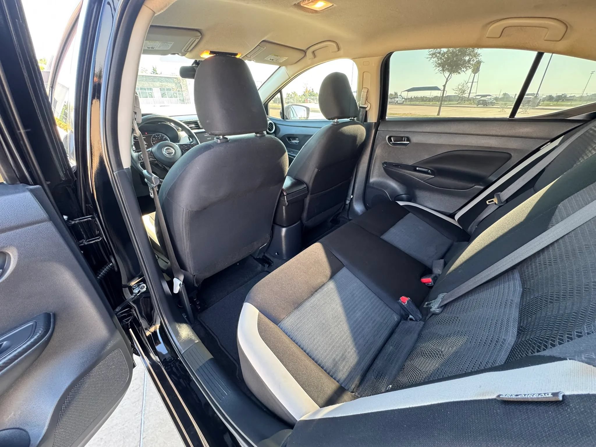 Used 2022 Nissan Versa SV FWD image 24