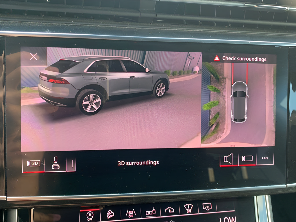 Used 2019 Audi Q8 Prestige w/ Luxury Package AWD/4WD image 39