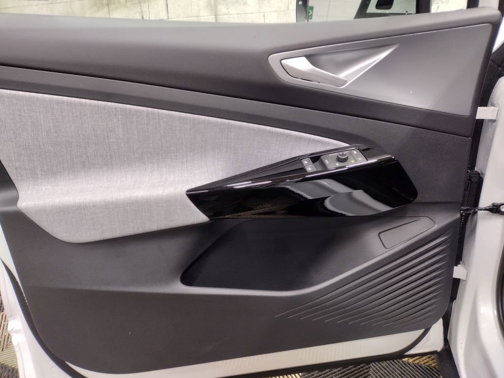 New 2026 Volkswagen ID.4 Pro image 15