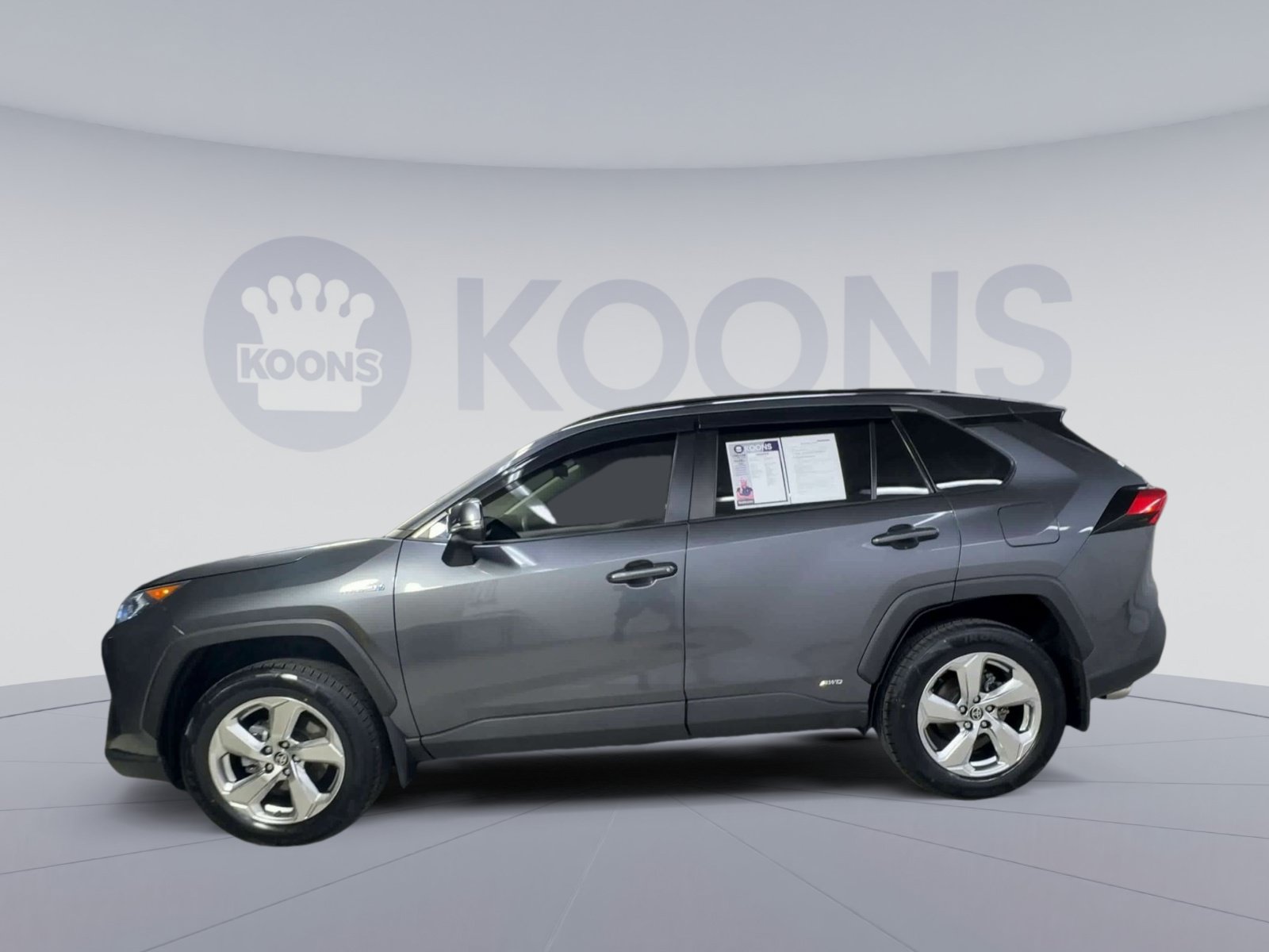 Used 2021 Toyota RAV4 XLE Premium AWD/4WD image 7