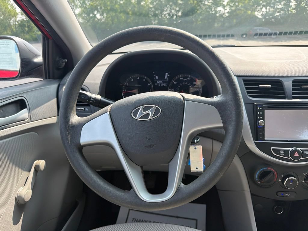 Used 2012 Hyundai Accent GLS FWD image 12