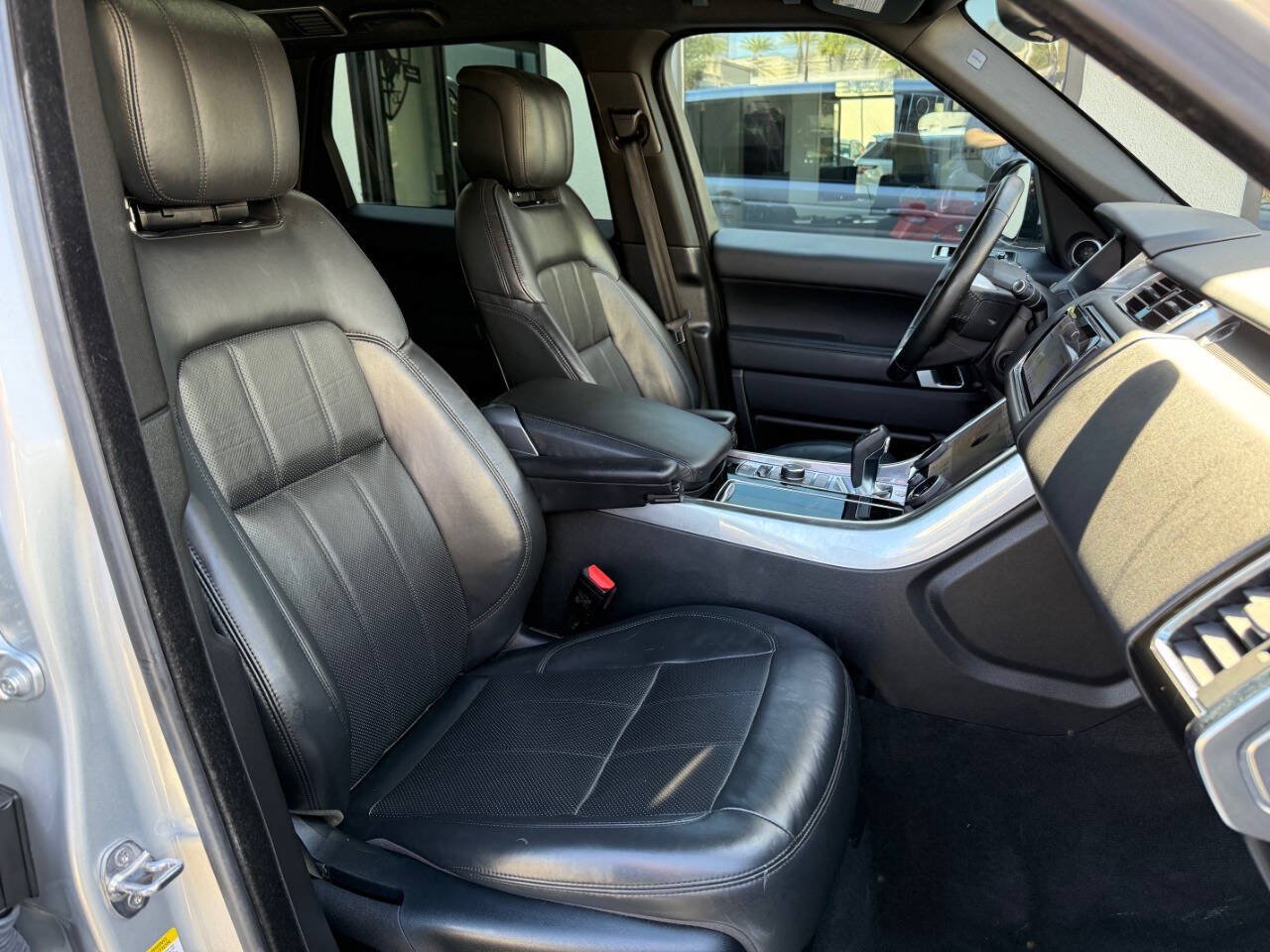 Used 2018 Land Rover Range Rover Sport HSE AWD/4WD image 27