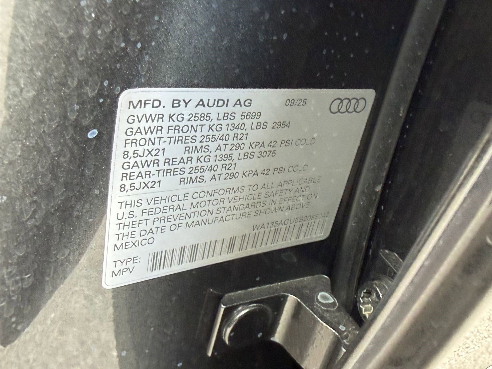 Used 2025 Audi SQ5 Prestige AWD/4WD image 19