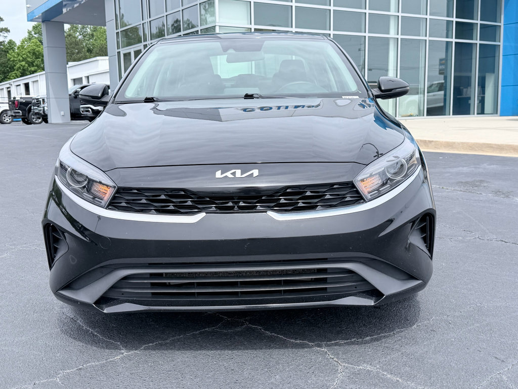 Used 2023 Kia Forte LXS w/ LXS Technology Package FWD image 3