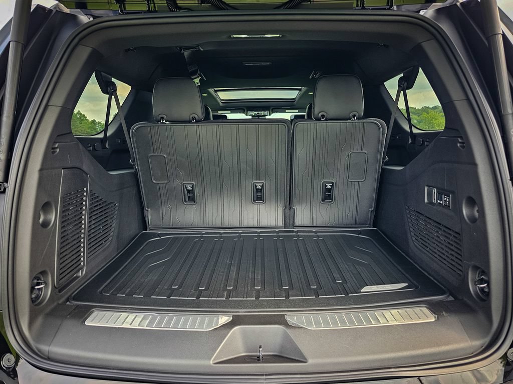 New 2026 GMC Yukon XL AT4 Ultimate w/ LPO, Floor Liner Package AWD/4WD image 41