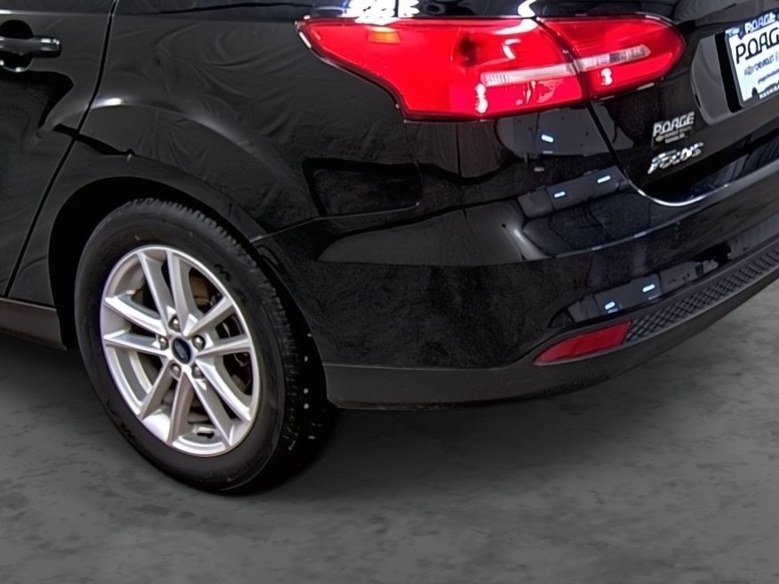 Used 2018 Ford Focus SE FWD image 9