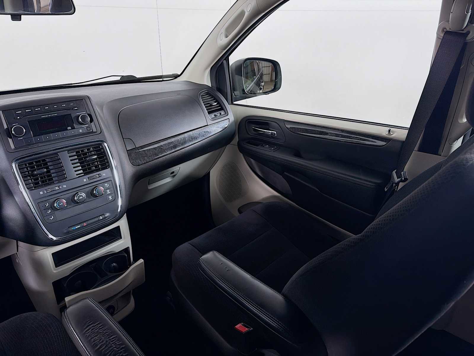 Used 2014 Dodge Grand Caravan American Value Package image 18