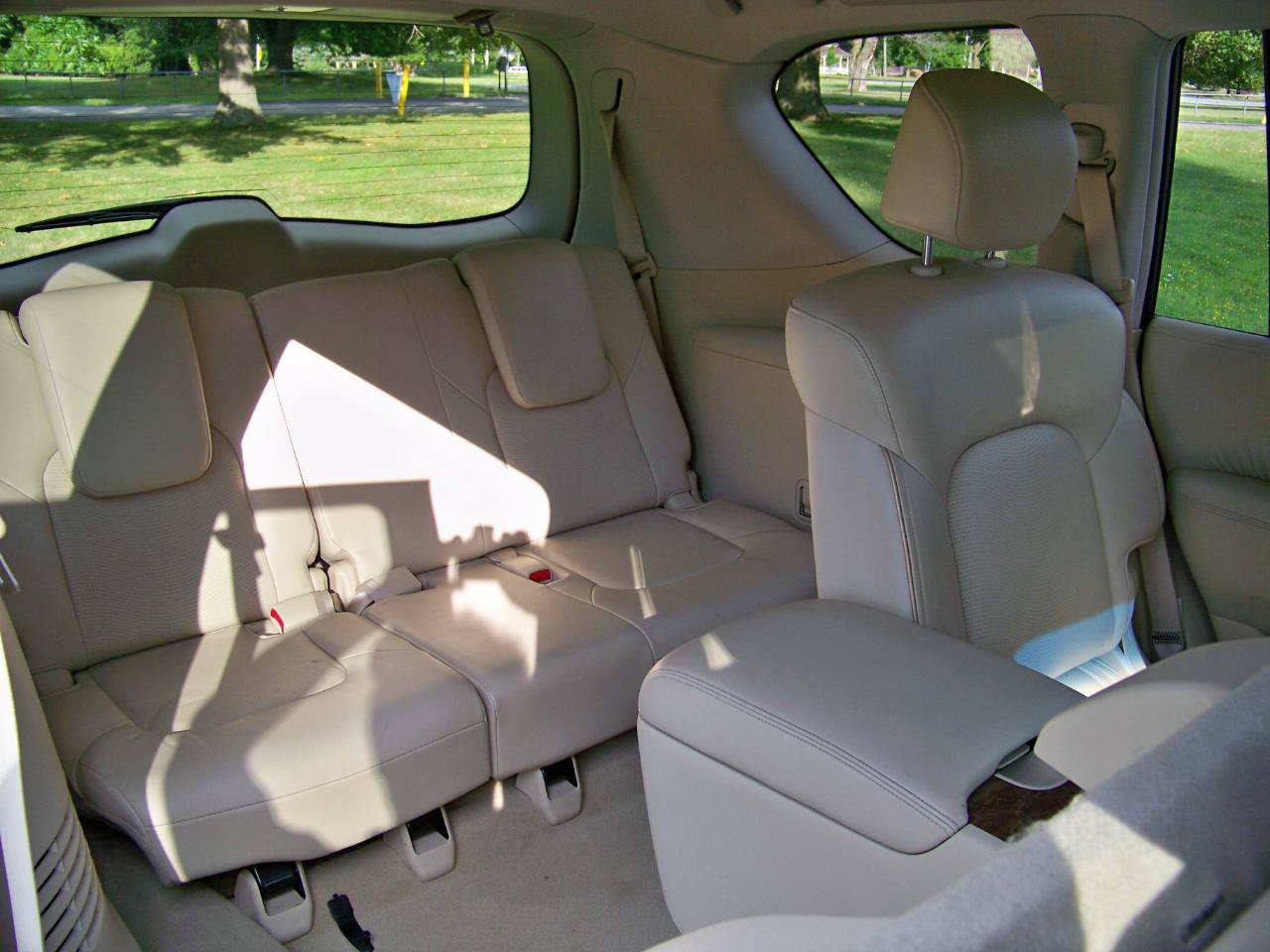 Used 2015 INFINITI QX80 4WD w/ 22" Wheel Package image 18