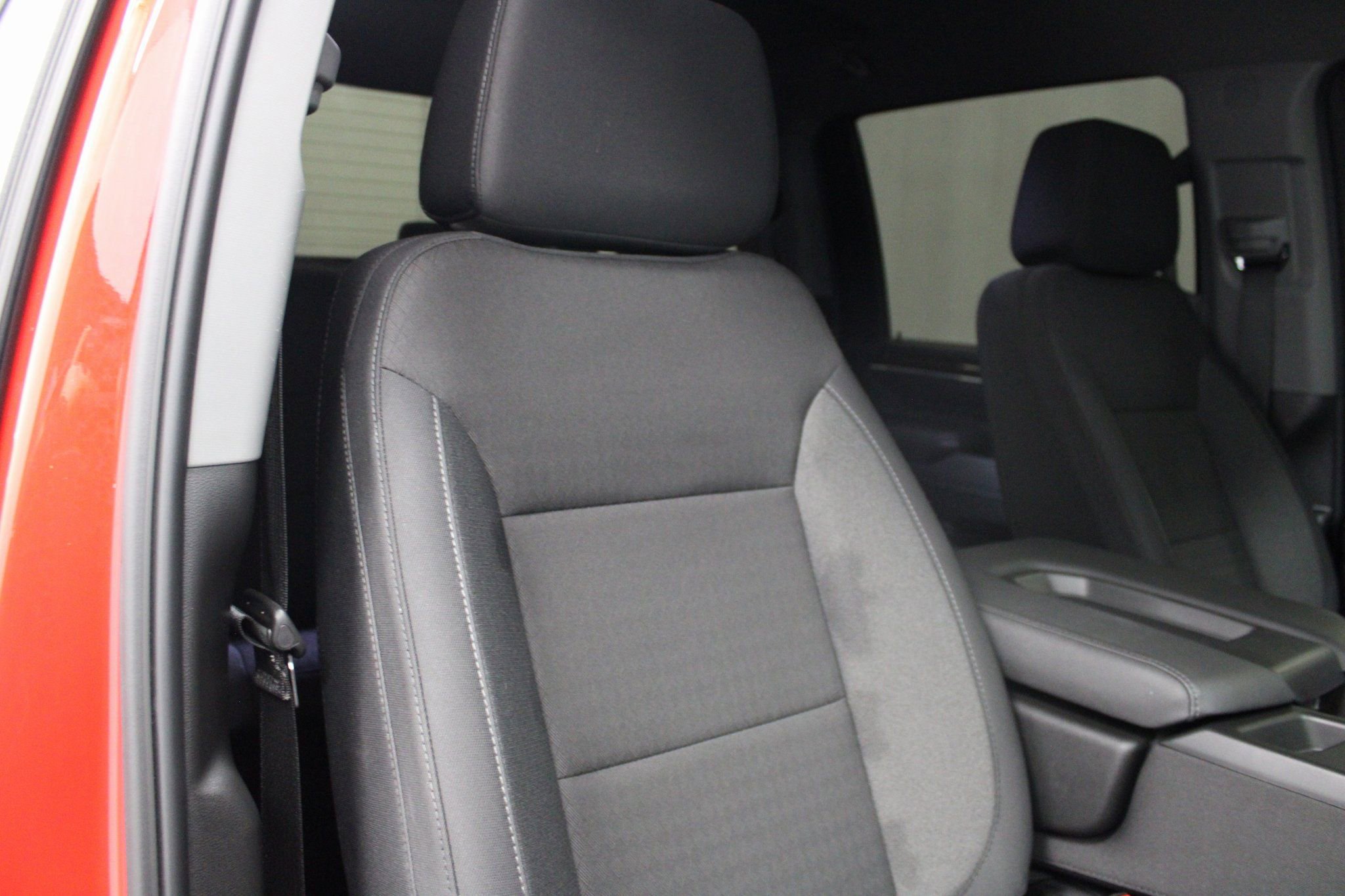 Used 2025 Chevrolet Silverado 2500 LT image 31