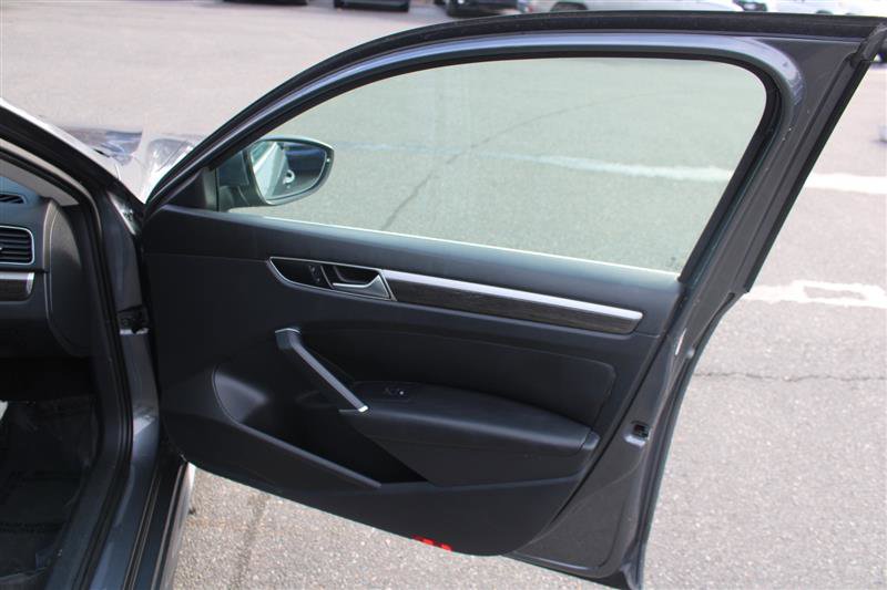 Used 2016 Volkswagen Passat 1.8T SE image 14