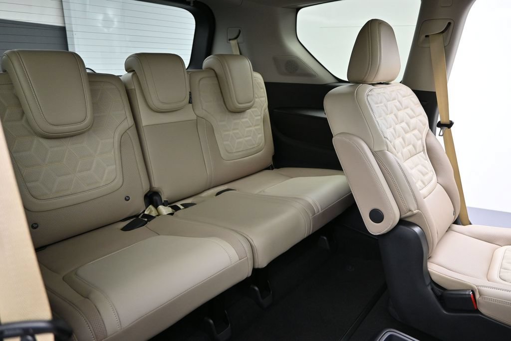 New 2026 Nissan Armada Platinum AWD/4WD image 10