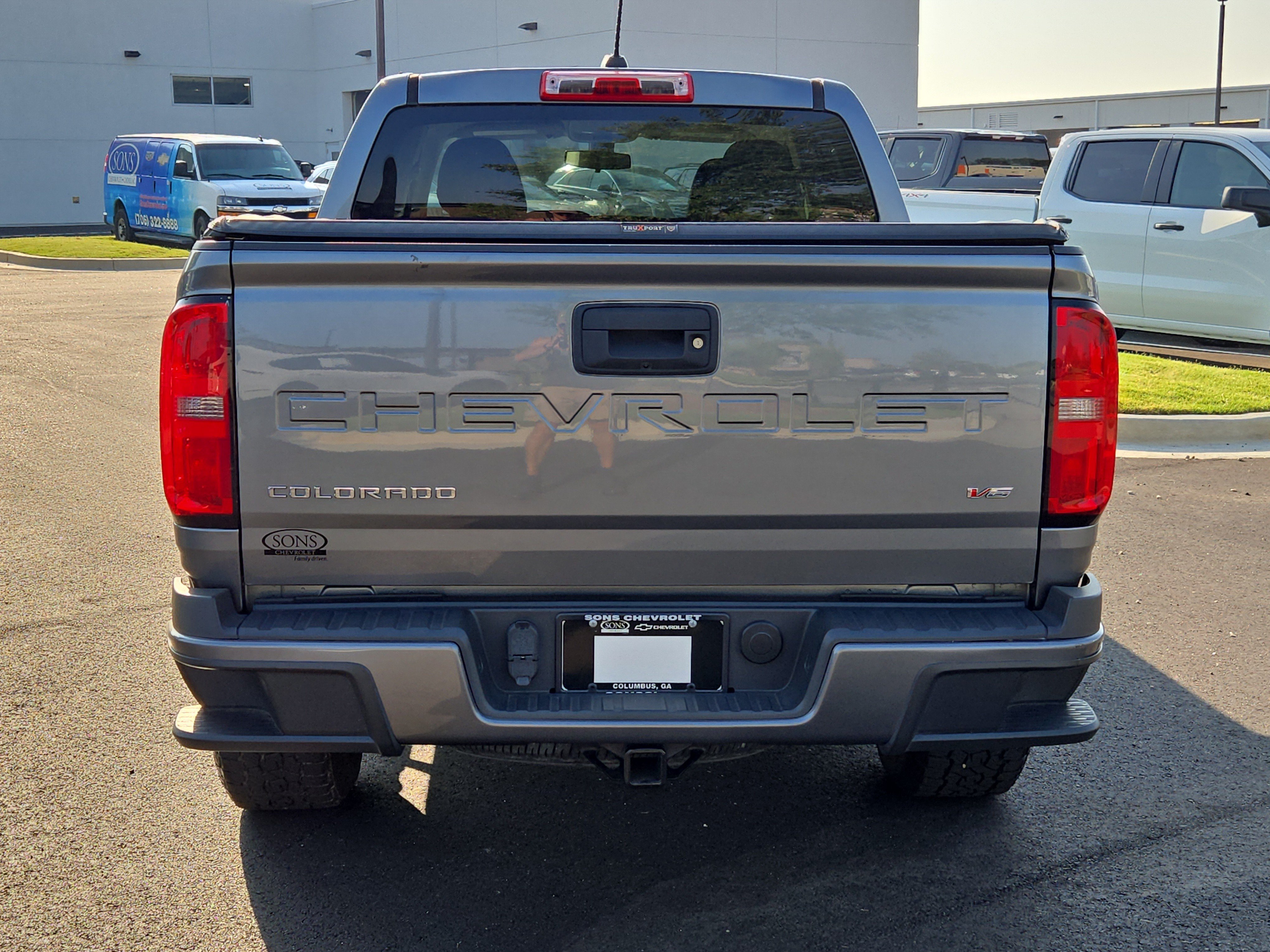 Certified 2022 Chevrolet Colorado W/T w/ Custom Special Edition AWD/4WD image 10