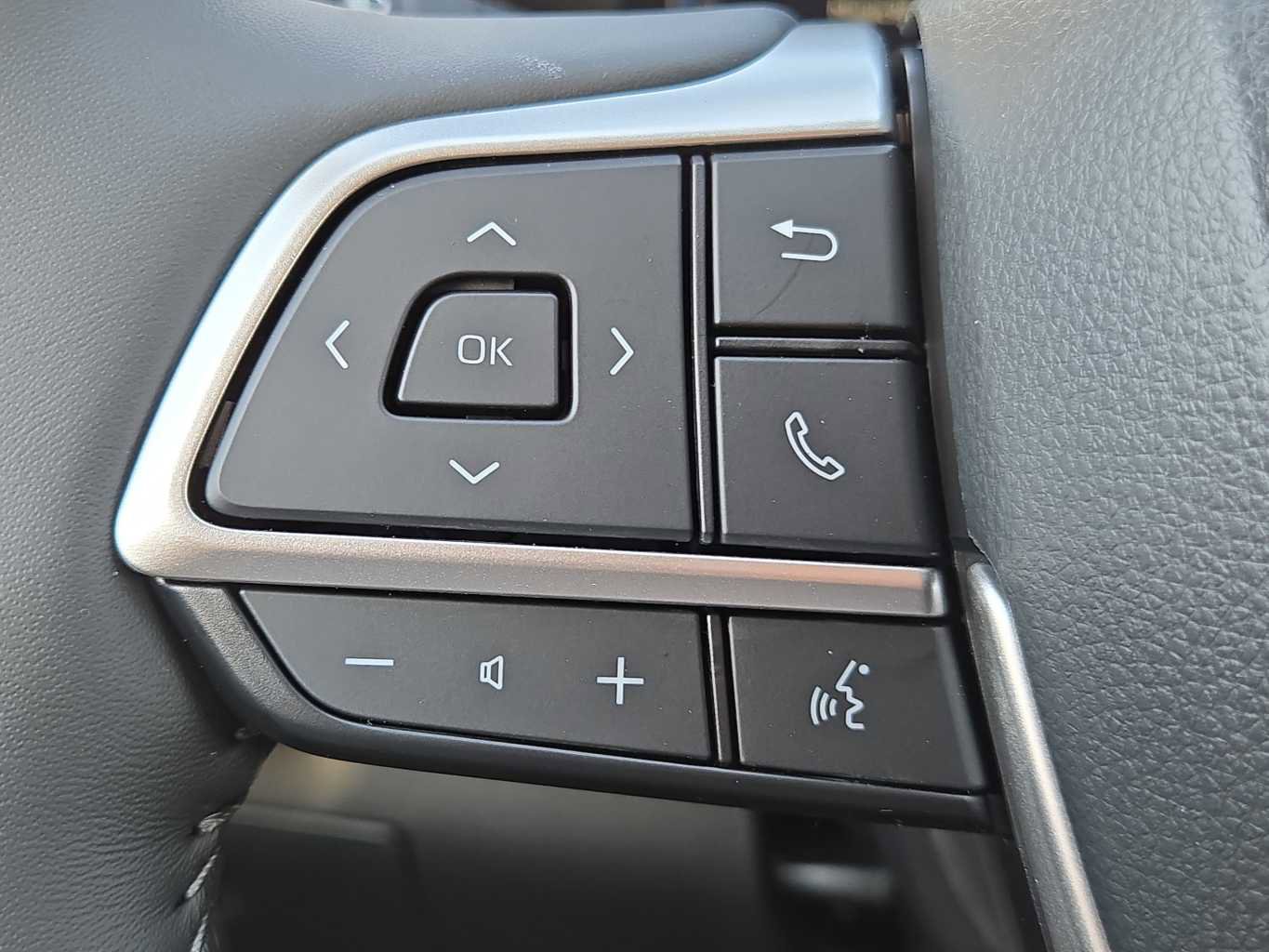 New 2026 Toyota Highlander Limited AWD/4WD image 24