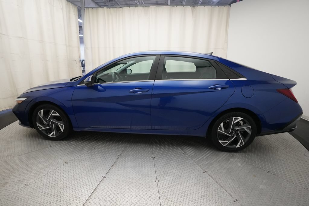 Used 2024 Hyundai Elantra Limited FWD image 22