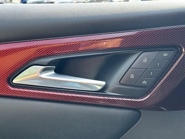 Certified 2025 Chevrolet Traverse RS AWD/4WD image 28