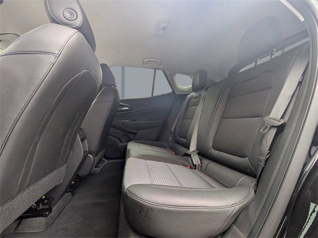 Used 2025 Chevrolet Trax LT w/ LT Convenience Package image 13